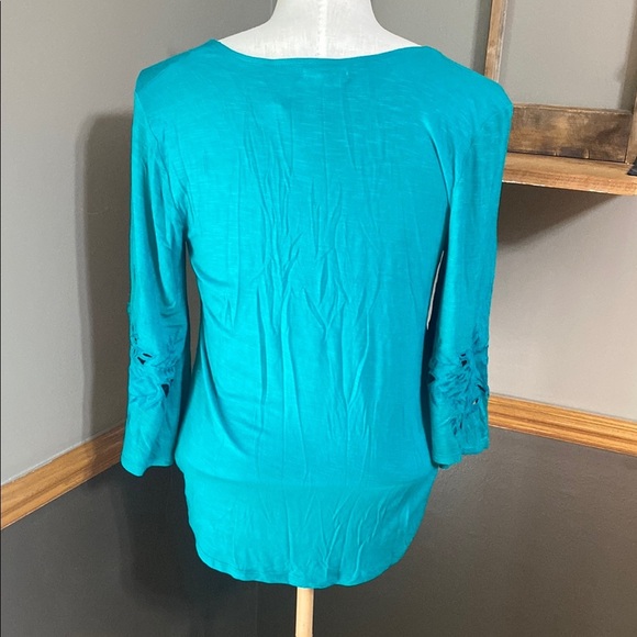 Maurices turquoise Teal V-Neck Wrap Top with bell cut out sleeves size S - Picture 8 of 12